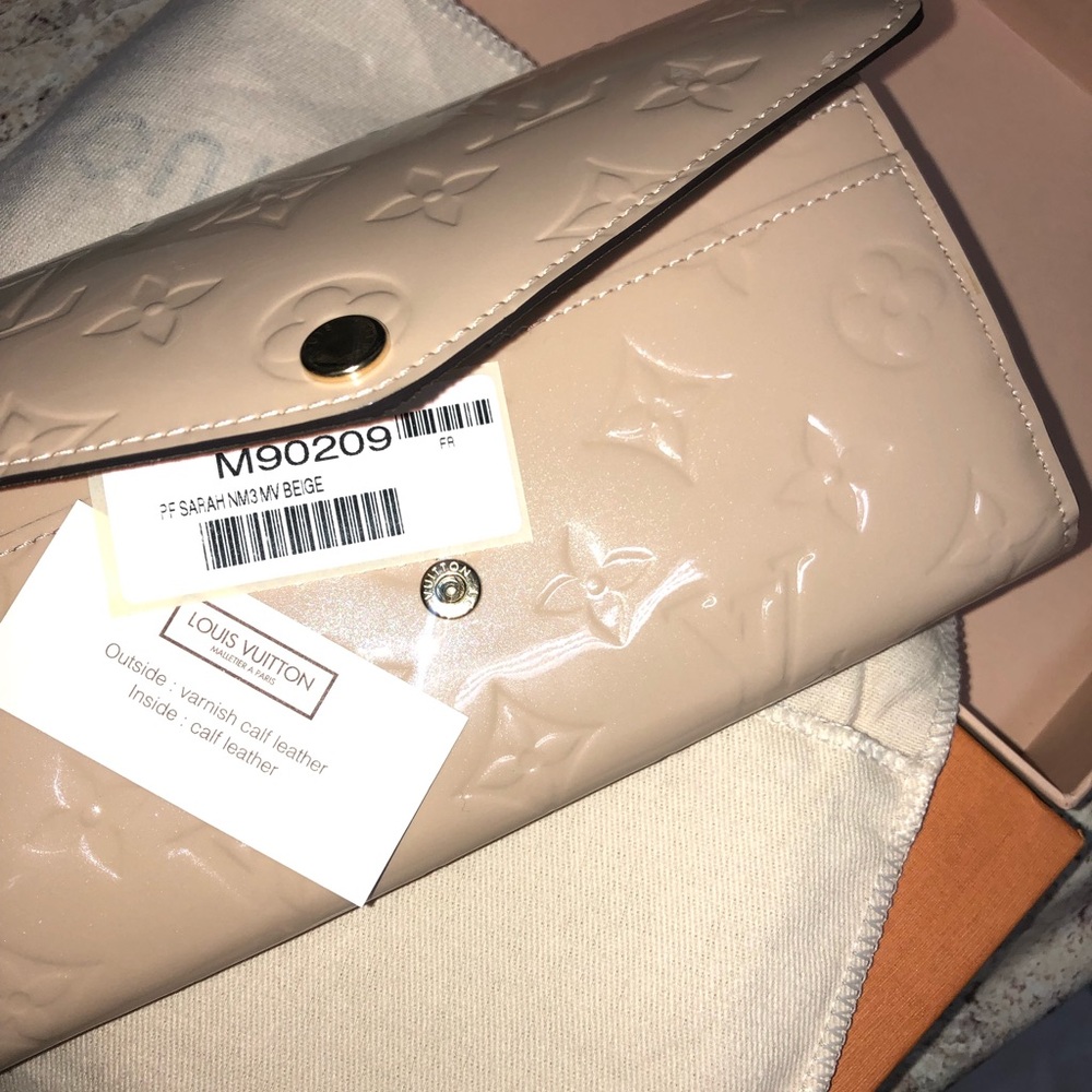 Authentic Louis Vuitton wallet brand new